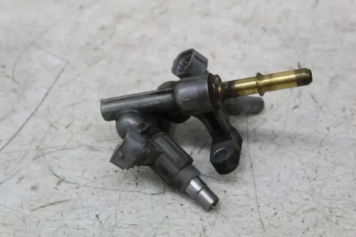06 KAWASAKI VULCAN 2000 FUEL INJECTOR IINJECTORS W/ RAIL
