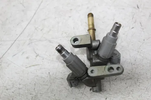 06 KAWASAKI VULCAN 2000 FUEL INJECTOR IINJECTORS W/ RAIL