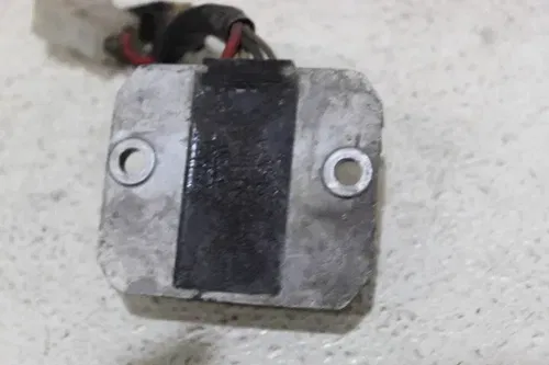 82-83 YAMAHA XT550 RECTIFIER VOLTAGE REGULATOR