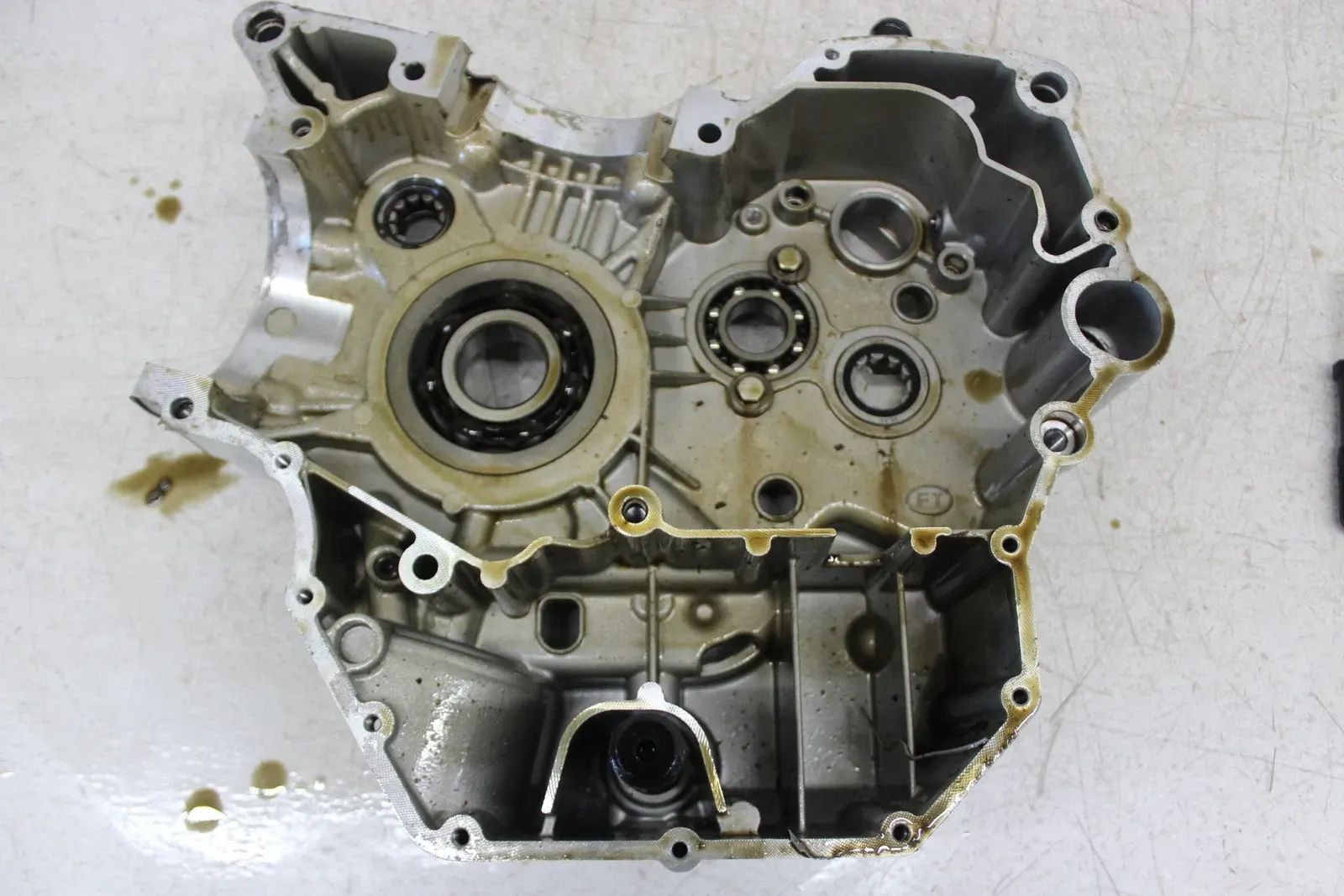 08-14 DUCATI MONSTER 696 ENGINE MOTOR CRANKCASE CRANK CASES BLOCK