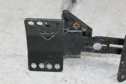2012 Harley-Davidson Street Glide FLHX SEAT BRACKET MOUNT MOUNTING BRACKET