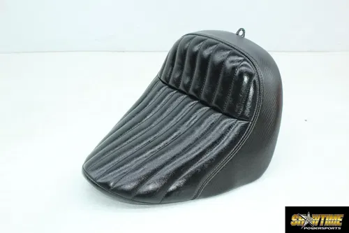 18-24 HARLEY-DAVIDSON STREET BOB FXBBS 114 FRONT DRIVERS SEAT