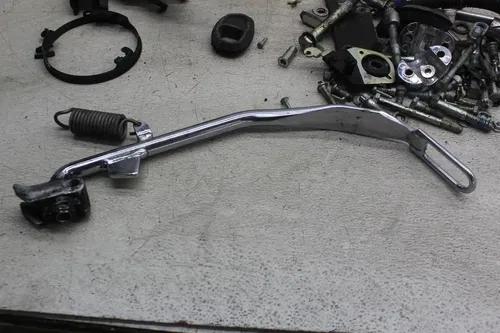 00-06 HARLEY-DAVIDSON DYNA WIDE GLIDE FXDWGI PARTS HARDWARE KICKSTAND LIGHT AXLE