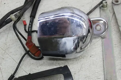 00-06 HARLEY-DAVIDSON DYNA WIDE GLIDE FXDWGI PARTS HARDWARE KICKSTAND LIGHT AXLE