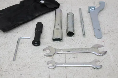 18-22 SUZUKI GSX250R STOCK TOOLS OEM TOOL BAG KIT SET