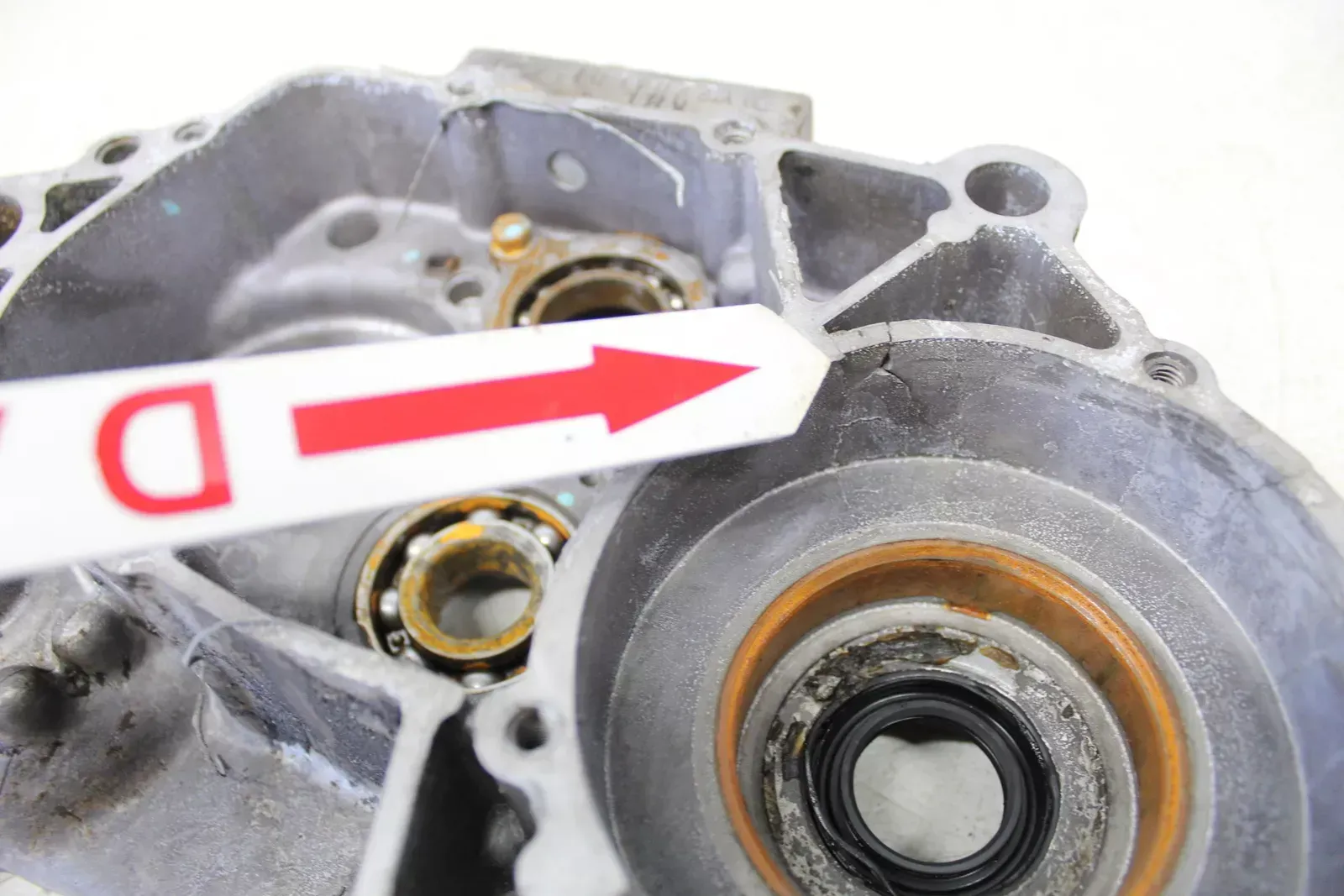 96-06 KAWASAKI KDX200 LEFT RIGHT ENGINE MOTOR CRANKCASE CRANK CASES BLOCK