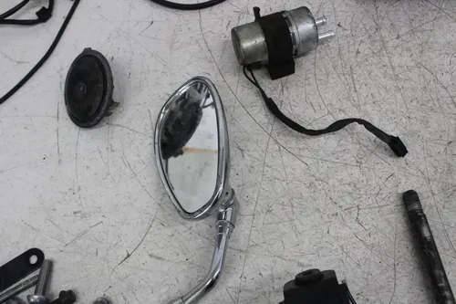 04-09 YAMAHA V STAR 650 XVS650 XVS650A CLASSIC PARTS PEG RISER MIRROR KICKSTAND