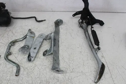 04-09 YAMAHA V STAR 650 XVS650 XVS650A CLASSIC PARTS PEG RISER MIRROR KICKSTAND