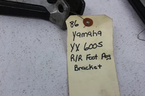 YAMAHA PEG & BRACKET PART LOT