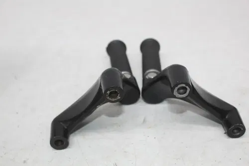 07-19 Harley-davidson Sportster 1200 Xl1200c Rear Passenger Foot Step Peg pegs