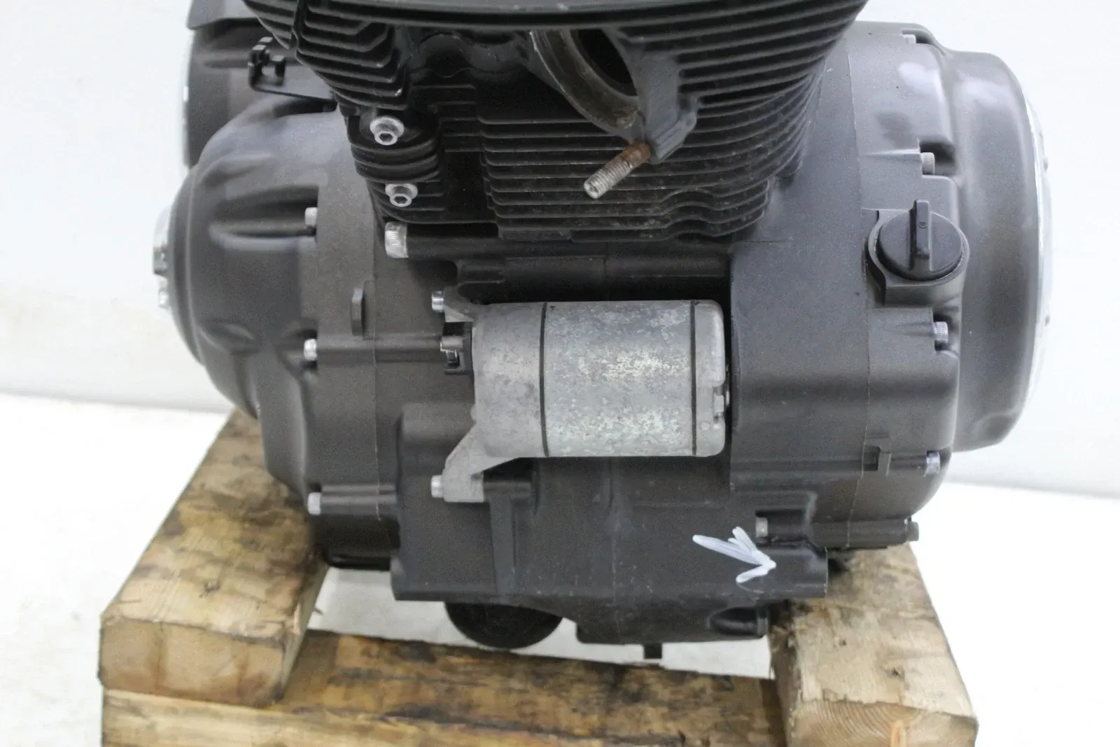 09-17 YAMAHA V STAR 950 XVS950 ENGINE MOTOR CYLINDER HEAD CASES *STRONG RUNNER*