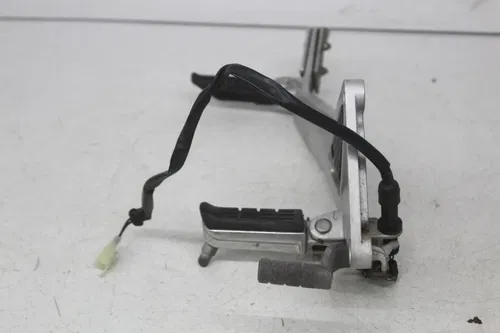 04-06 Honda Cb600f Hornet 599 Right Front Foot Rest Peg Step brake pedal