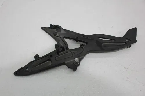 06-08 KAWASAKI NINJA 650 EX650 RIGHT REAR BACK PASSENGER PEG BRACKET MOUNT