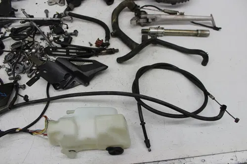 09-12 TRIUMPH STREET TRIPLE 675 PARTS HARDWARE NUTS BOLTS TANK KICKSTAND LIGHT