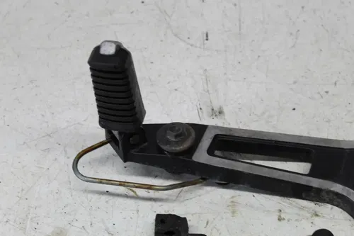 86-87 KAWASAKI NINJA 1000R LEFT REARSET REAR SET FOOT PEG W SHIFTER