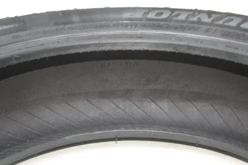 DUNLOP ELITE 4 180/60 R16 M/C 80H REAR BACK TIRE (TREAD:7/32NDS)