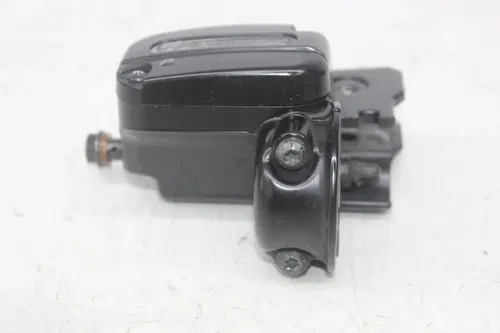 12-16 Harley-davidson Road Glide Fltrx Front Brake Master Cylinder