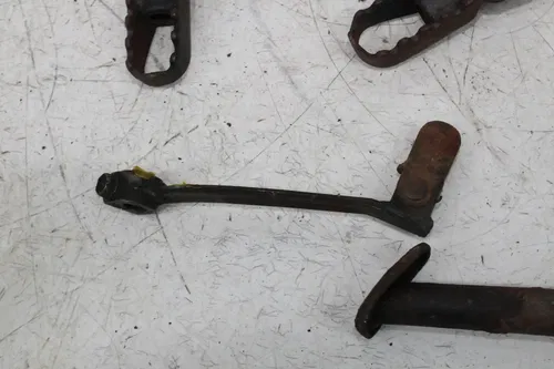 80 HONDA XL250 PARTS HARDWARE FRONT REAR DRUM KICKER AXLE PEGS KICKSTAND SHIFTER