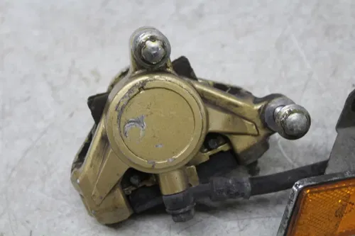 87 YAMAHA FZ600 FRONT BRAKE CALIPER PAIR CALIPERS MASTER CYLINDER
