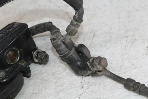 87 YAMAHA FZ600 FRONT BRAKE CALIPER PAIR CALIPERS MASTER CYLINDER