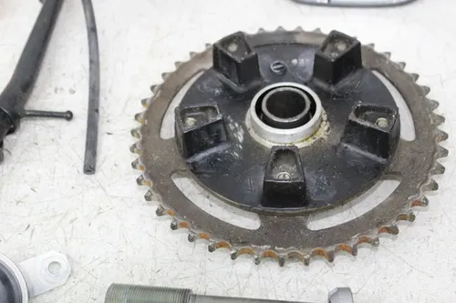 04-05 SUZUKI GSXR600 PARTS HARDWARE NUTS BOLTS AXLE TURN SIGNAL SPROCKET MIRROR