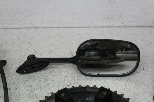 04-05 SUZUKI GSXR600 PARTS HARDWARE NUTS BOLTS AXLE TURN SIGNAL SPROCKET MIRROR