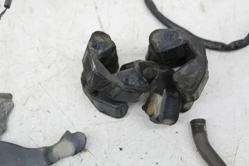 04-05 SUZUKI GSXR600 PARTS HARDWARE NUTS BOLTS AXLE TURN SIGNAL SPROCKET MIRROR