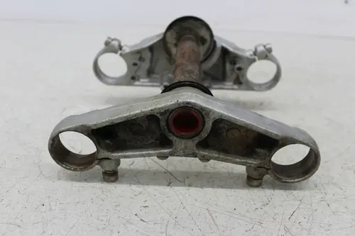99-01 TRIUMPH 955I SPRINT FRONT UPPER LOWER FORKS CLAMP TRIPLE TREE STEM