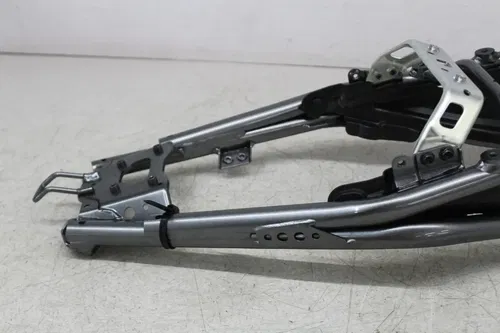 24 SUZUKI GSX-8R GSX800F REAR BACK TAIL SUBFRAME SUB FRAME