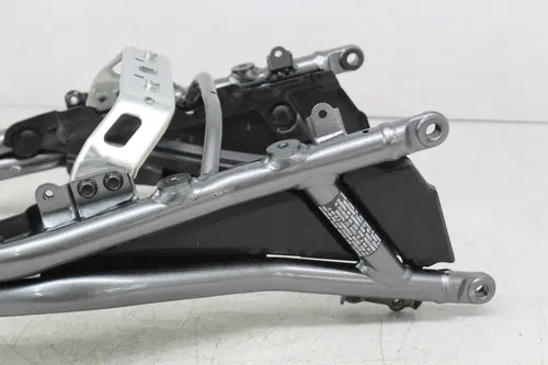 24 SUZUKI GSX-8R GSX800F REAR BACK TAIL SUBFRAME SUB FRAME