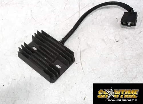 04-16 TRIUMPH THRUXTON 900 RECTIFIER VOLTAGE REGULATOR