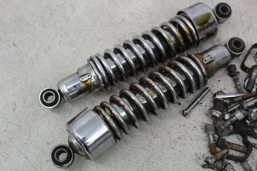 04-06 HARLEY-DAVIDSON SPORTSTER 1200 XL1200C PARTS HARDWARE BOLTS COVER SHOCKS