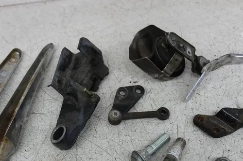 04-06 HARLEY-DAVIDSON SPORTSTER 1200 XL1200C PARTS HARDWARE BOLTS COVER SHOCKS
