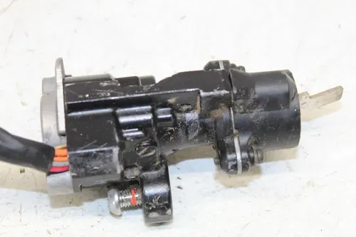 05-06 SUZUKI GSXR1000 IGNITION LOCK W KEY