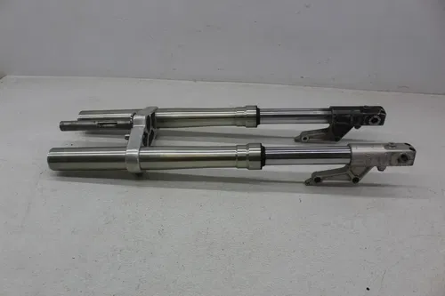 00 BUELL LIGHTNING X1 FRONT FORKS SHOCK SUSPENSION LOWER TREE CLAMP (READ)