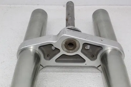 00 BUELL LIGHTNING X1 FRONT FORKS SHOCK SUSPENSION LOWER TREE CLAMP (READ)