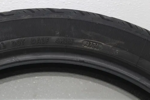 HARLEY DAVIDSON DUNLOP D401F 100/90-19 M/C 57H FRONT TIRE (TREAD:4/32NDS)