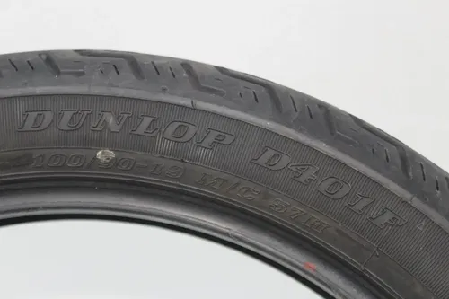 HARLEY DAVIDSON DUNLOP D401F 100/90-19 M/C 57H FRONT TIRE (TREAD:4/32NDS)