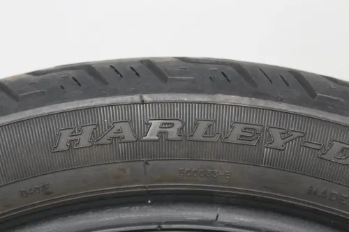 HARLEY DAVIDSON DUNLOP D401F 100/90-19 M/C 57H FRONT TIRE (TREAD:4/32NDS)