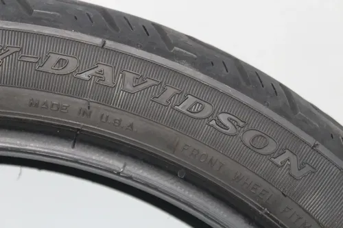 HARLEY DAVIDSON DUNLOP D401F 100/90-19 M/C 57H FRONT TIRE (TREAD:4/32NDS)