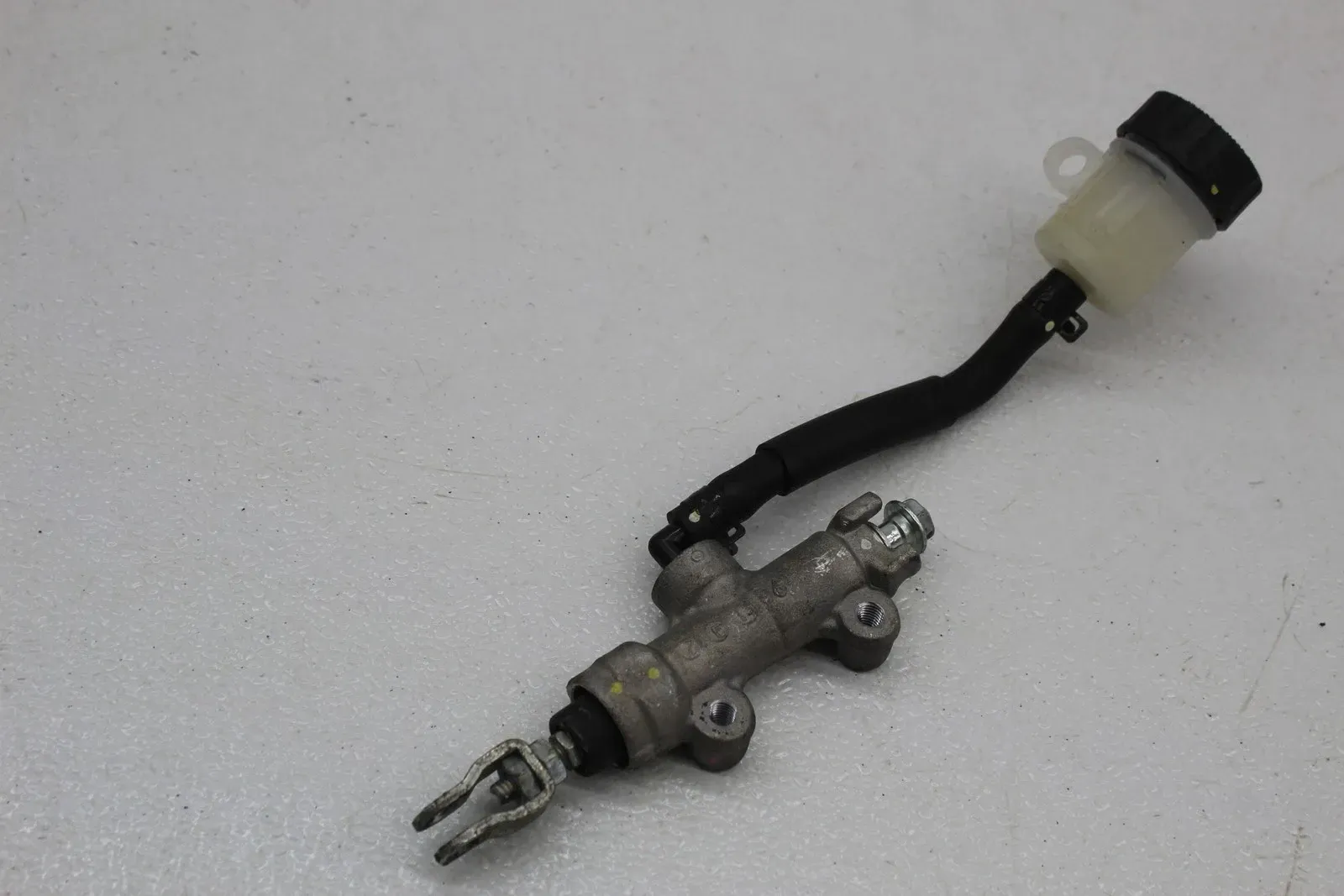 17-25 KAWASAKI Z650 ER650 REAR BACK BRAKE CALIPER MASTER CYLINDER RESERVOIR