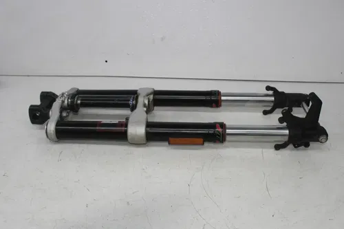 18-23 HUSQVARNA  SVARTPILEN 401 FRONT FORKS TRIPLE TREE CLAMP FORK TUBES (READ)
