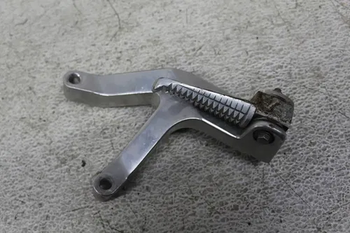 2000 YAMAHA YZF600 REAR BACK PASSENGER PEG SET PAIR