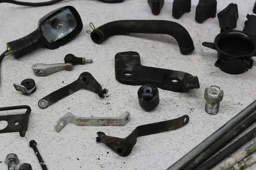 1998 HONDA SUPER HAWK 1000 VTR1000F PARTS AND HARDWARE NUTS BOLTS