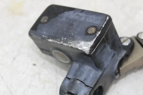 98-06 SUZUKI KATANA 750 GSX750F RIGHT LEFT FRONT BRAKE CALIPER CALIPERS MASTER
