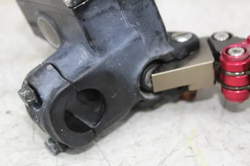 98-06 SUZUKI KATANA 750 GSX750F RIGHT LEFT FRONT BRAKE CALIPER CALIPERS MASTER