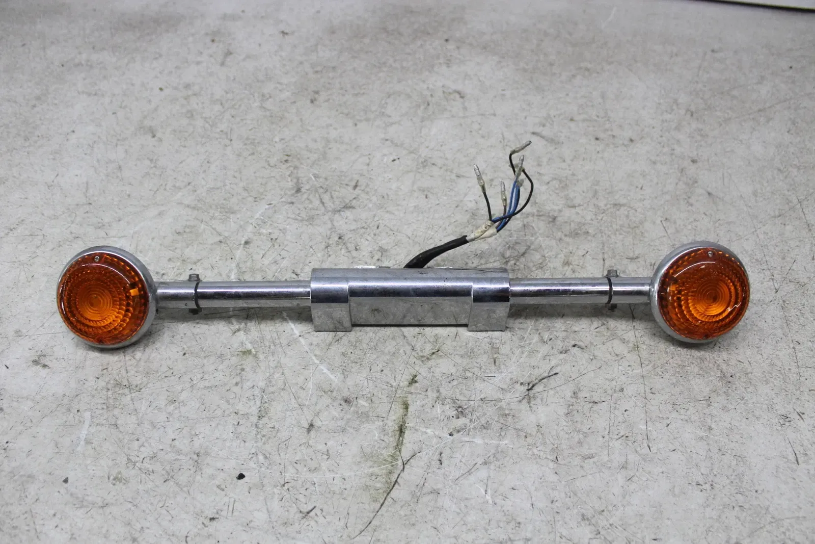 1996 Yamaha Royal Star XVZ1300A  FRONT LIGHT BAR FOG LAMP LIGHTBAR TURN SIGNAL