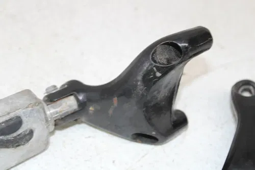2004 HARLEY-DAVIDSON SPORTSTER 1200 ROADSTER XL1200R LEFT PEG W SHIFTER