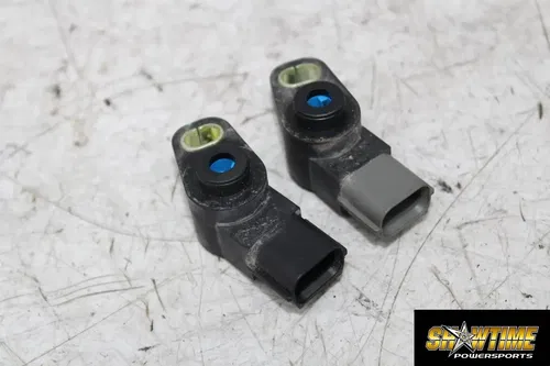 19 KAWASAKI NINJA 1000 TPS THROTTLE POSITION SENSOR PAIR