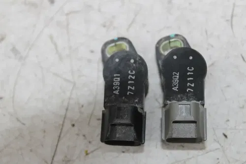 19 KAWASAKI NINJA 1000 TPS THROTTLE POSITION SENSOR PAIR